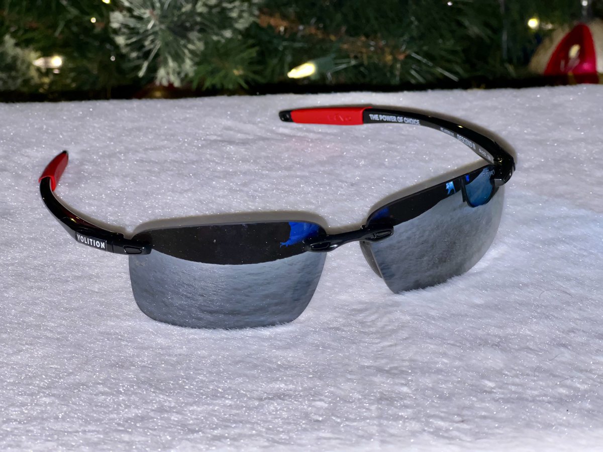 PGAPappas's tweet photo. FLASH #JingleBAM GIVEAWAY 8
(PGAPappas 12 Days of Christmas Golf Giveaway)

🎁 Brand New REVO x Volition America Limited Edition Sunglasses (2 winners, choose Descend N or Caper)

To enter:
🎄 Retweet
🎄 Follow @PGAPappas, @RevoSunglasses, @VolitionAmerica 

#ReleaseTheKringle! https://t.co/VmsvVBpIMJ
