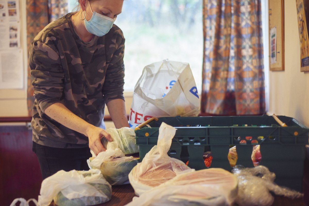 btnhovefood's tweet photo. "Not always having enough money to do shopping as well as pay all the bills but knowing I can still feed my family is great"
Emergency food in Brighton &amp; Hove is vital for many local people but they need your help. Share and donate to #HungryThisWinter
https://t.co/GTOybUXnO3 https://t.co/ma1ynwMCHY