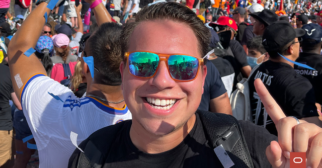 pamelamcatee's tweet photo. What's the ultimate #CX for today's sports fans? Oracle's @theJoseCamacho shares how @OracleCX teamed up with @redbullracing to deliver unrivaled experiences that keep fans at the heart of the action. Take a look: https://t.co/KpAeIObEmk https://t.co/Op2dNZeg0q