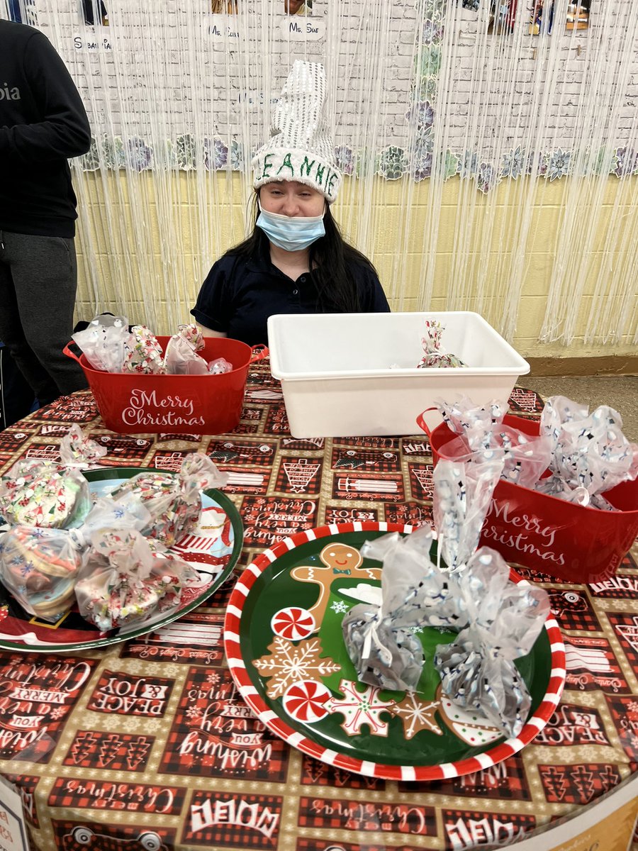 Emily Clark tweet media