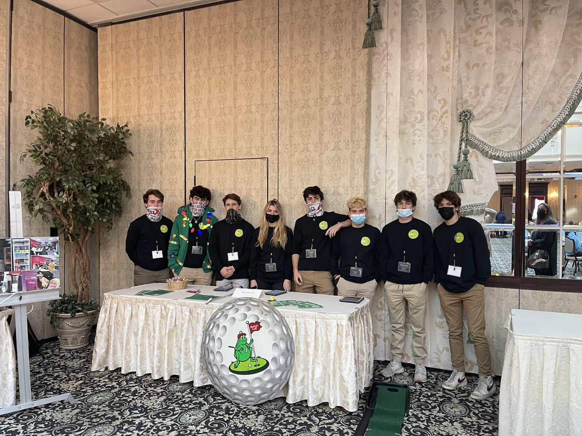 MHSBusiness1's tweet photo. Virtual enterprise class attending the east end networking trade show #shrivotgolfinc #veinternational https://t.co/aDiDj1GIW6