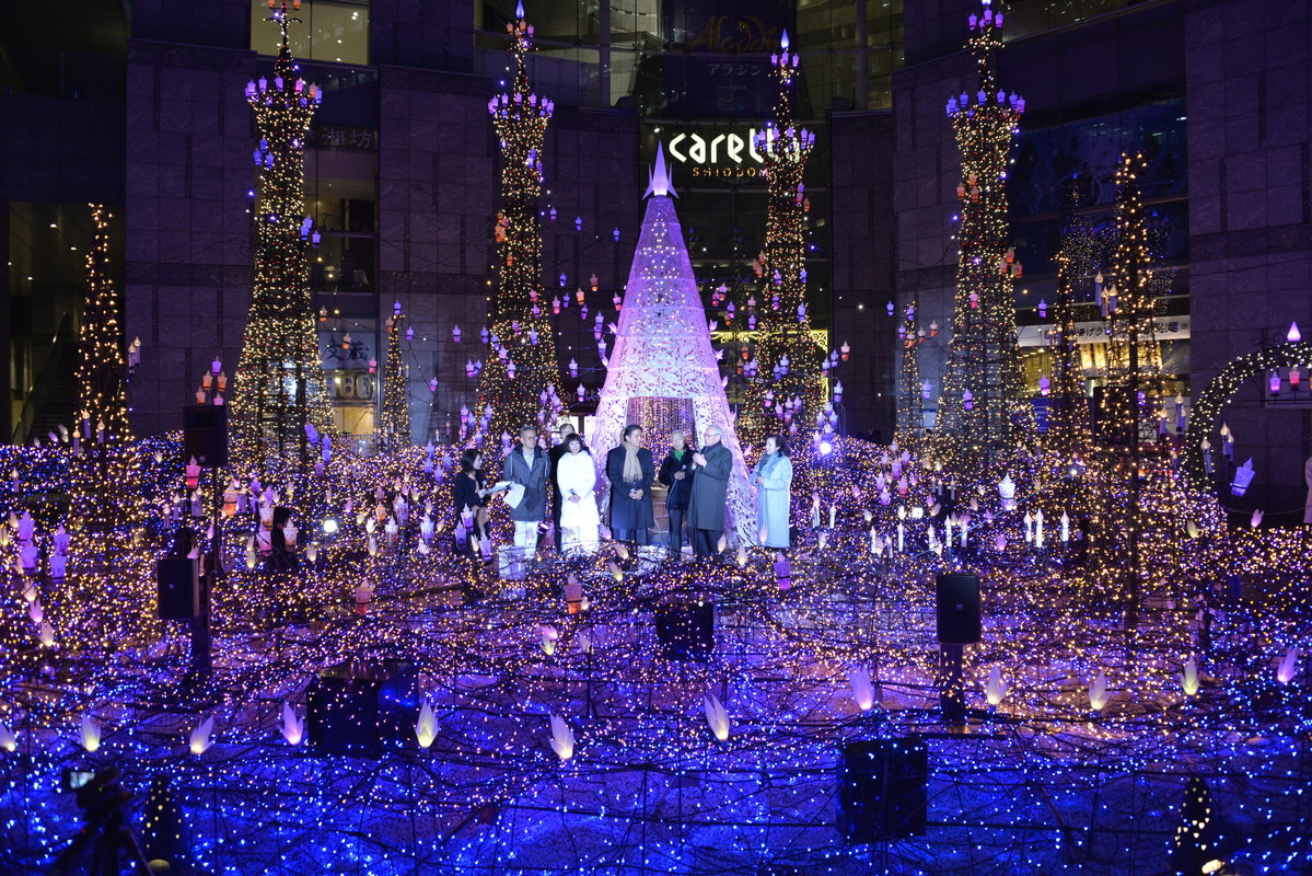 uicc's tweet photo. Every #WorldCancerDay on Feb 4th, landmarks around the world are lit up to raise #cancer awareness and to celebrate progress. Do you want to light up a landmark where you live? Send us an email on hello@worldcancerday.org for more guidance and add it to the Map of Activities! https://t.co/TxbUeInBLX