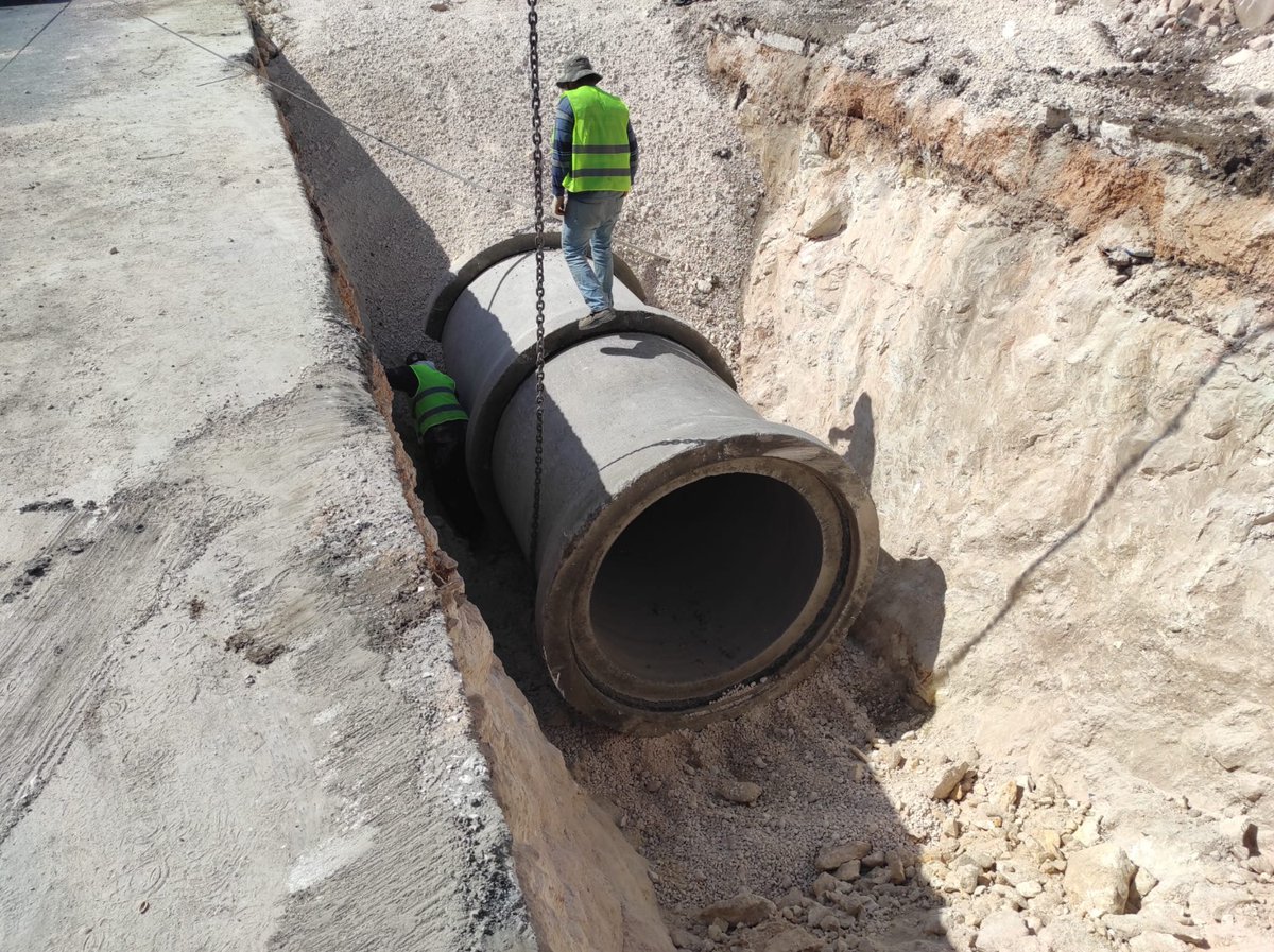 100 yıllık altyapı sorunlarına kalıcı çözümler üretmek için ilçelerimizde projelerimize devam ediyoruz🚧

Bu kez #Birecik ve #Suruç ilçelerimizdeki kanalizasyon - yağmur suyu şebeke ihalelerini, 30 Milyon € hibe ile gerçekleştirdik.

İşte bu #ŞanlıurfayaDeğer.