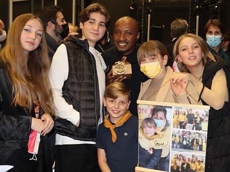 Telethon_08's tweet photo. 🏆 Notre marraine Vaïana est nominée pour le titre d'Ardennaise de l'année par L'Ardennais !
💰 + de 3000€ récoltés avec ses petites gourmandises !

🗳 On compte sur vous pour voter pour elle ! Vous avez jusqu'au 6 janvier 📆
🔗 C'est par ici ➡️ https://t.co/ECdluhUl95 https://t.co/LoDPFSq50B