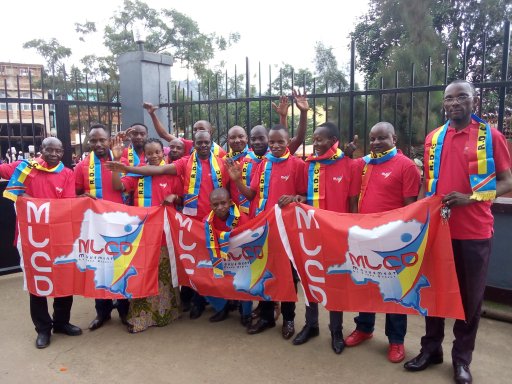 BanzeJules's tweet photo. Le Mouvement LE CONGO DEBOUT, s'insurge contre le Ministre des Finances '' Peter KAZADI, paraît-il que tous les DTO lui envoyés par son collègue du Budget malgré sa préséance, restent des mois non payés, même ceux des arriérés des salaires des agents publiques qui souffrent. https://t.co/V5XwhOHA1b