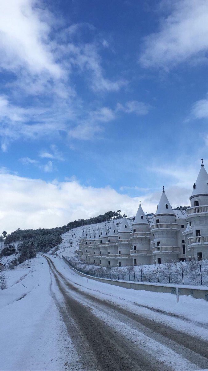 birazık mola / Burj al babas villa