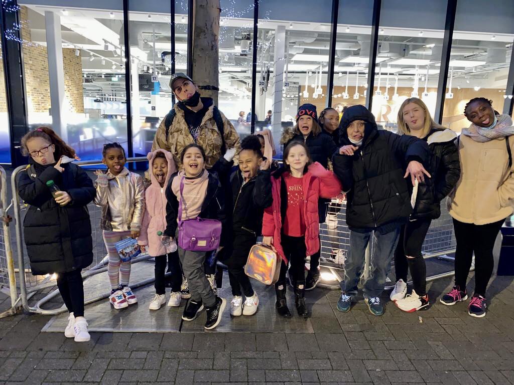 HarPAofficial's tweet photo. Our last little treat for the year… SisterHood Project - girls group at the Panto @The_Millfield Brilliant show with a modern twist. Fabulous &amp; talented superstars from @PPArts_ We had a great time ❤️ Merry Xmas to you all ❤️ #SomerfordGroveAP #HaringeyGold #WeLoveMillfield https://t.co/0tYUm3fVqD