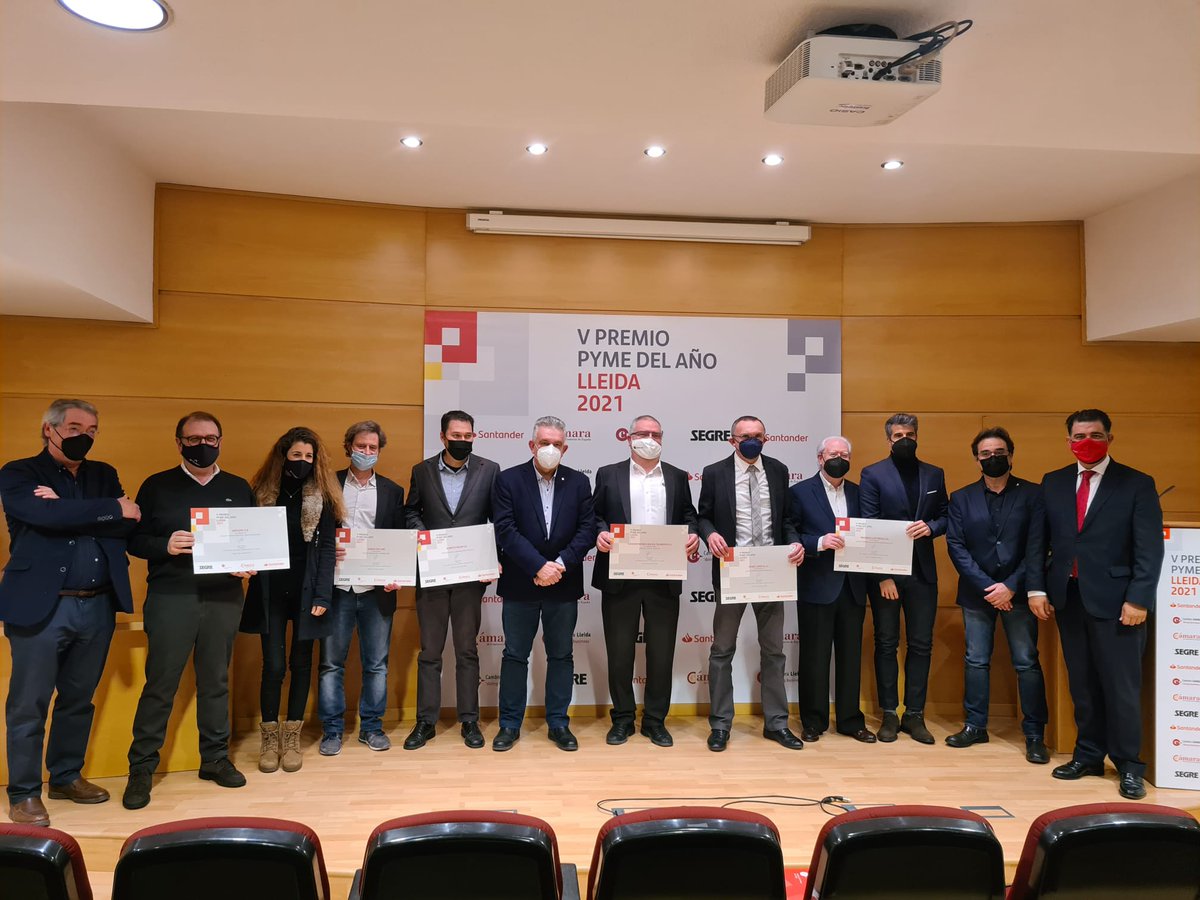 cambralleida's tweet photo. Enhorabona a les empreses premiades 👏👏👏
🏆PYME DE L’ANY 2021:@lleidanet
🏅#Internacionalització: #MobelLinea
🏅#Ocupació i #Formació: @ILERNAONLINE
🏅#innovació i #digitalització: @arcusin
🏅#ResponsabilitatSocial: #MaderasObiols
🏅#Adaptació al #COVID19: @FAlbertSoler https://t.co/J7OSYHUjuJ