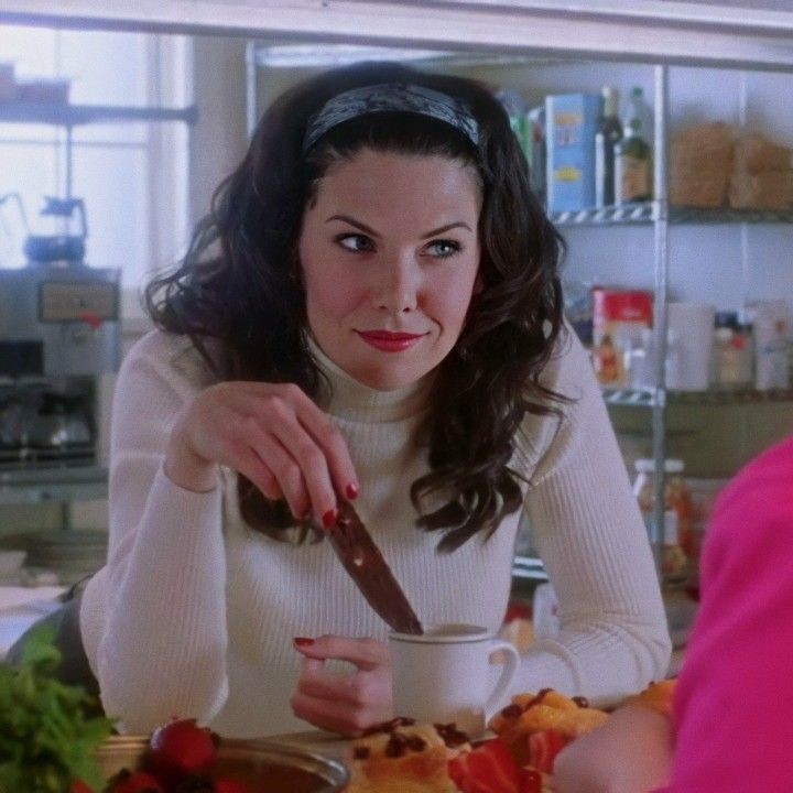 miswift0's tweet image. Lorelai Gilmore style 
#gilmoregirls #lorelaigilmore