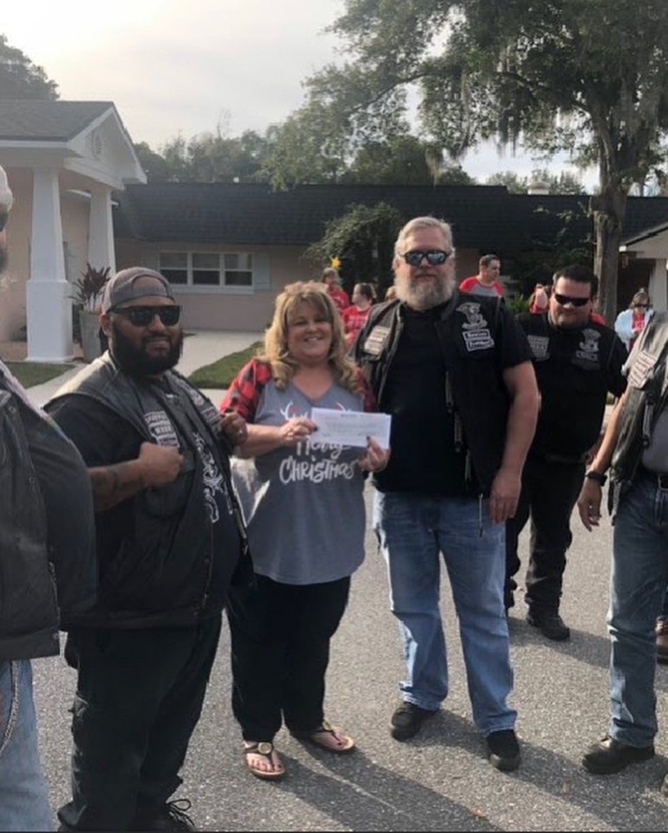 iomc915's tweet photo. Iron Order Motorcycle Club  Orlando, FL charter. The O-Town syndicate made a donation of 1420$ to The Russell Home for Atypical Children. The donation will help purchase gifts for the children that they take care of. #Charity #therussellhome #ironordermc https://t.co/AqUvj77VBm
