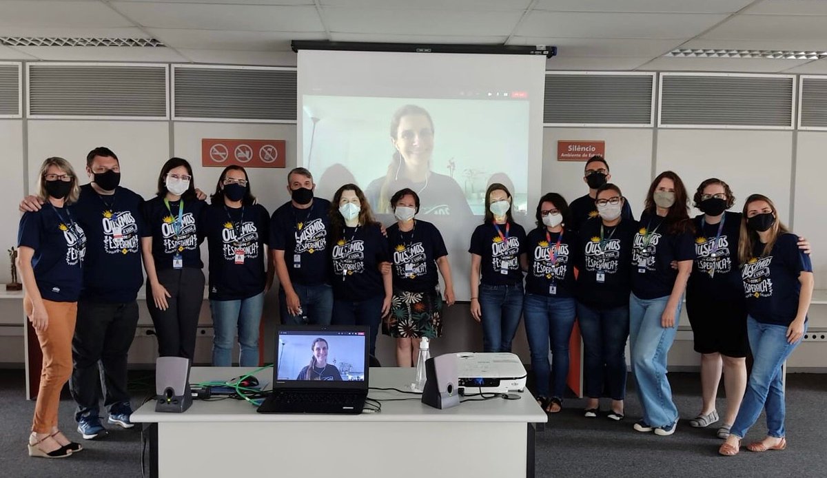 BibliotecaPUCRS's tweet image. Última reunião dos bibliotecários da PUCRS neste ano, para avaliar 2021 e planejar um 2022 cheio de novidades! ✨ #bibliotecapucrs #pucrslibrary #bibliotecasuniversitarias #pucrs #2022