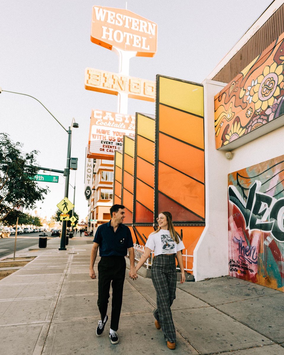 abbsdogg's tweet photo. Dancing around DTLV with my love 🎰🍒✨ https://t.co/ZvGN70S5YX