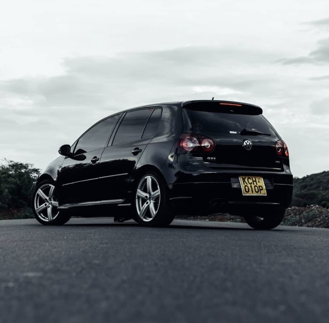 TsiClub's tweet photo. Do you turn back after you park your car?
#TSIClub #Volkswagen #VW #PirelliEdition #SpaceYaMagari https://t.co/NN3YSK4X7g