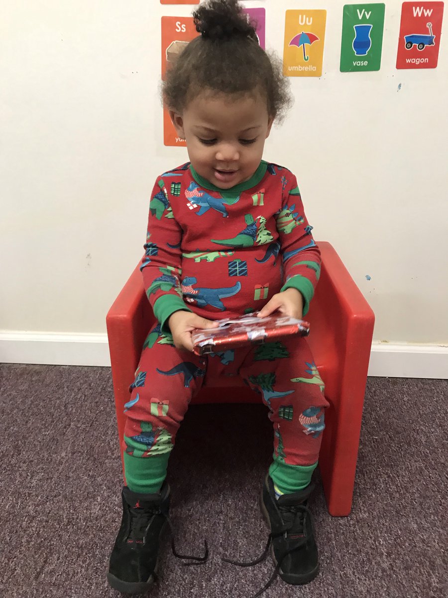 KingdomFamilyC4's tweet photo. Look at these pictures of the Young Toddler class! I love seeing happiness and joy on their faces. #book #bookexchange #christmas2021 #daycare #childcare #Christmas #pajamaday #openingpresents #toddler #lovingschool https://t.co/FHQBxyhN6M