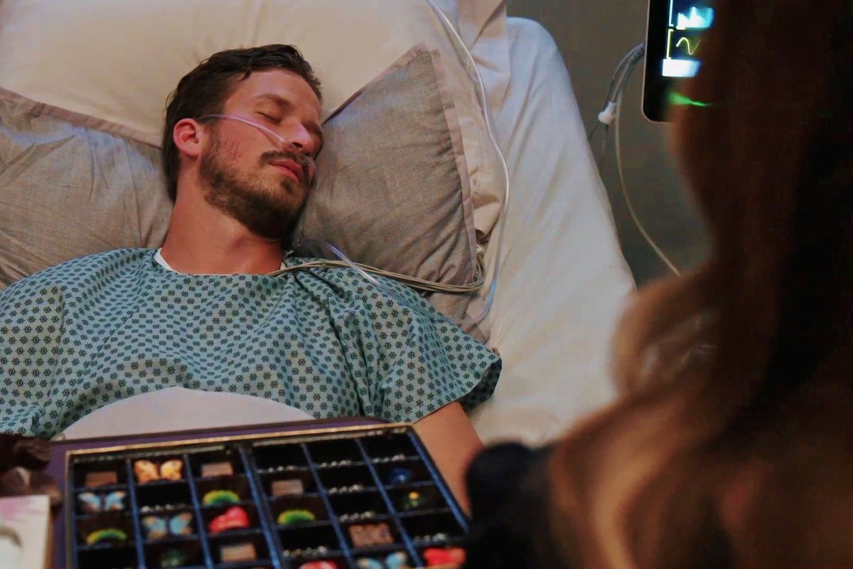 gilliesbalfe's tweet image. now they're even 🌚
#falliam