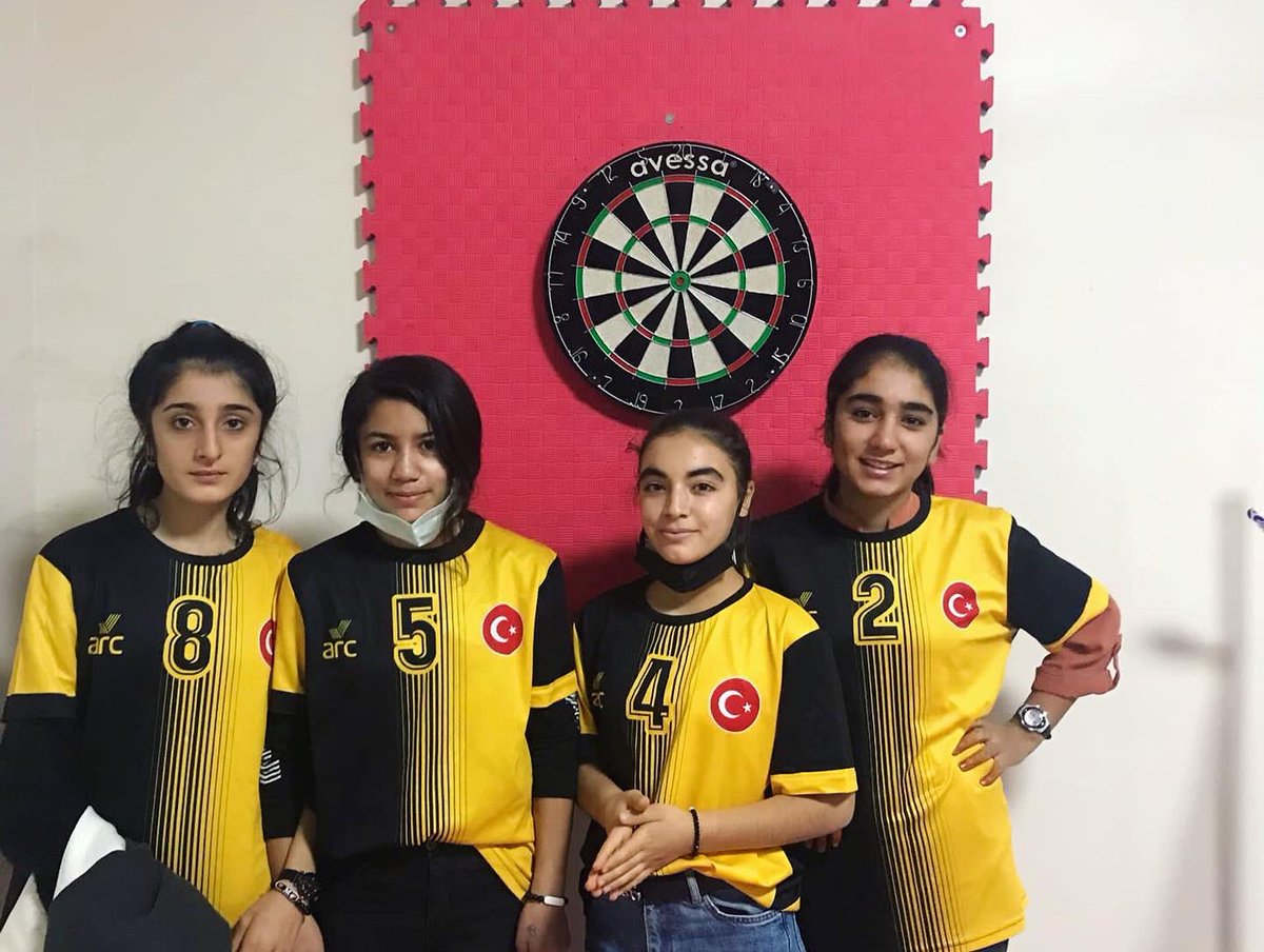 Okulumuz ilçede düzenlenen Okul Sporları Dart Turnuvasında “Yıldız Kızlar Dart”ilçe şampiyonu olmuştur.

Emeği geçen beden eğitimi öğretmenlerimizi ve öğrencilerimizi tebrik ediyor, başarılarının devamını diliyoruz.👏👏👏