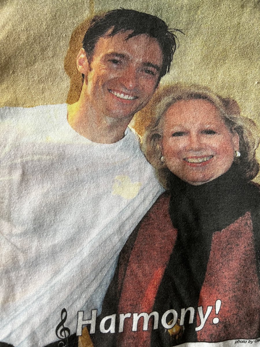 Otterdtr's tweet photo. Music Man ♥️🌈♥️⁦#barbaracook and #hughjackman @boyfromoz# backstage https://t.co/xVeuBYkuzT