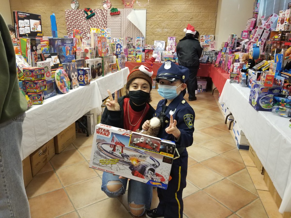 SFPDMission's tweet photo. Great time over the weekend at Mission Station's Annual Toy Giveaway.  Thank you to @SanFranciscoPOA for their continued support for this great event! @SFPD @SFPDCares https://t.co/5V6hTMvR7U