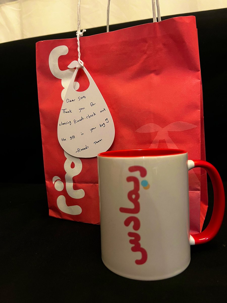 SarahKharbach's tweet photo. Can we appreciate how cute is the message and the gift with my purchase from @RimadsQA 😍? I think I have a new favorite app🥰 #qatar #health #qatarApps #doha https://t.co/MRF4BkuzZC