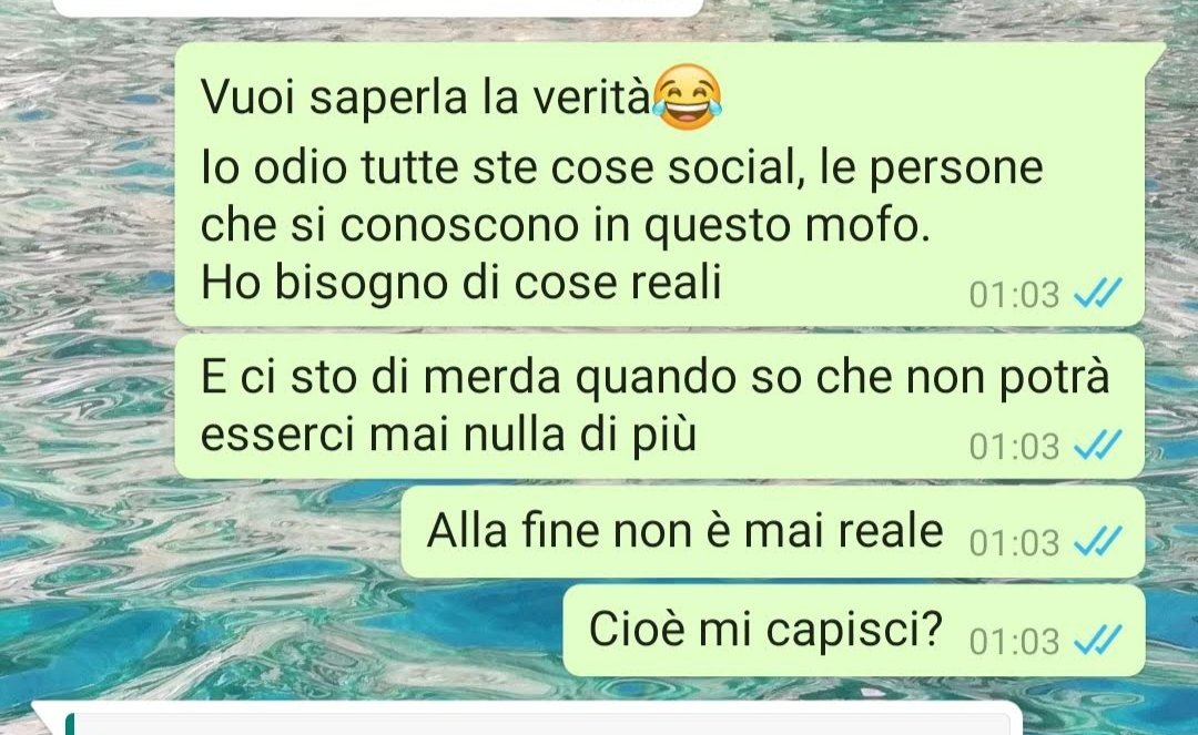 salmonaa_'s tweet photo. Aprile 2020 vs ora https://t.co/J7kkb8EyN8