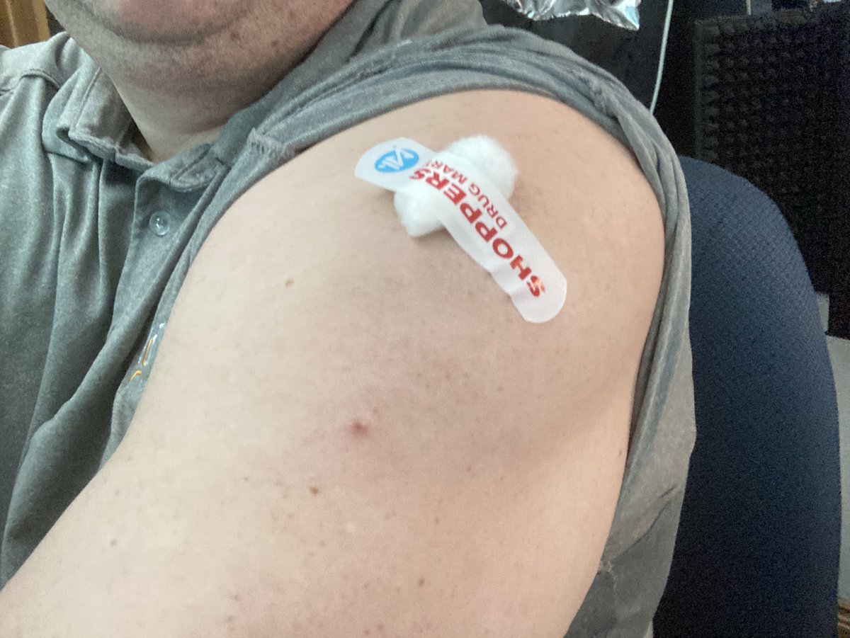 I had to do a bit of leg work and spend some time out in the cold, but it was all worth it to do the right thing and #GetTheShot #BoosterJab <a href="/SMDhealthunit/">SMDHU</a>