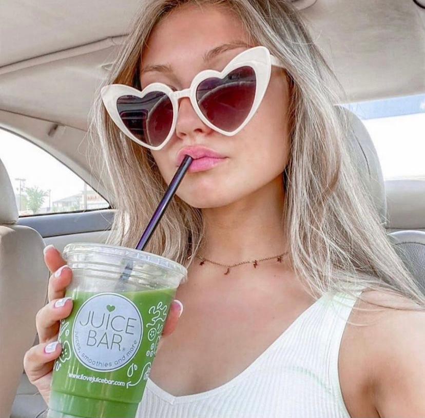 Major heart eyes for our green smoothie 😍