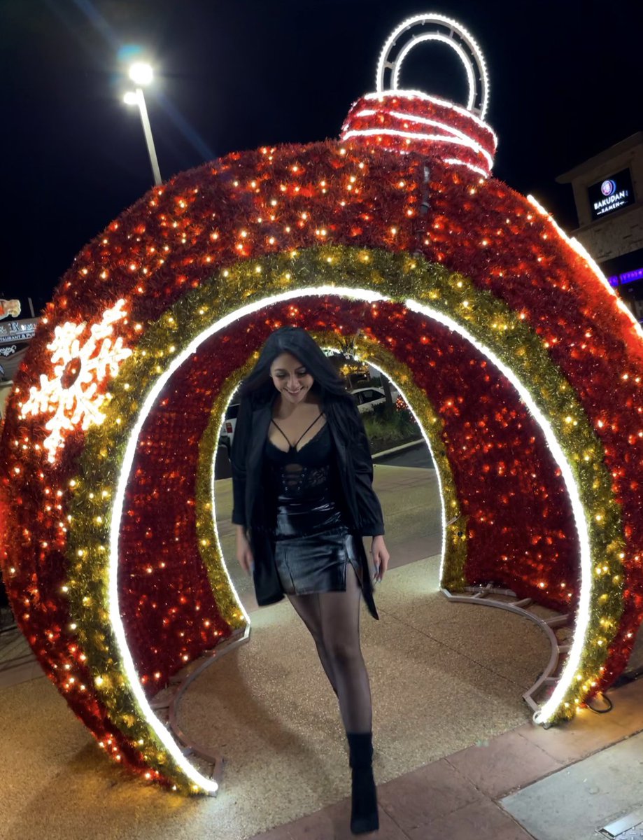 mariahleaah's tweet image. Birthday vibes ✨ 25 ✨ Sag ✨