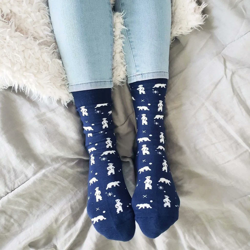 globalgiftsFT's tweet photo. Today is the Winter Solstice, the shortest day of the year which marks the official transition from Autumn to Winter.

Come visit us to shop our collection of cozy socks, woolens, blankets, and candles to get you through this long night! https://t.co/HsW6Td2Gbr