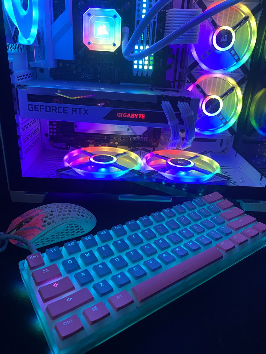 IKONIIKOFFICIAL's tweet photo. @Wolveri65294906 @finalmouse I have a ul2 and air 58 https://t.co/cm6pxWz6mC