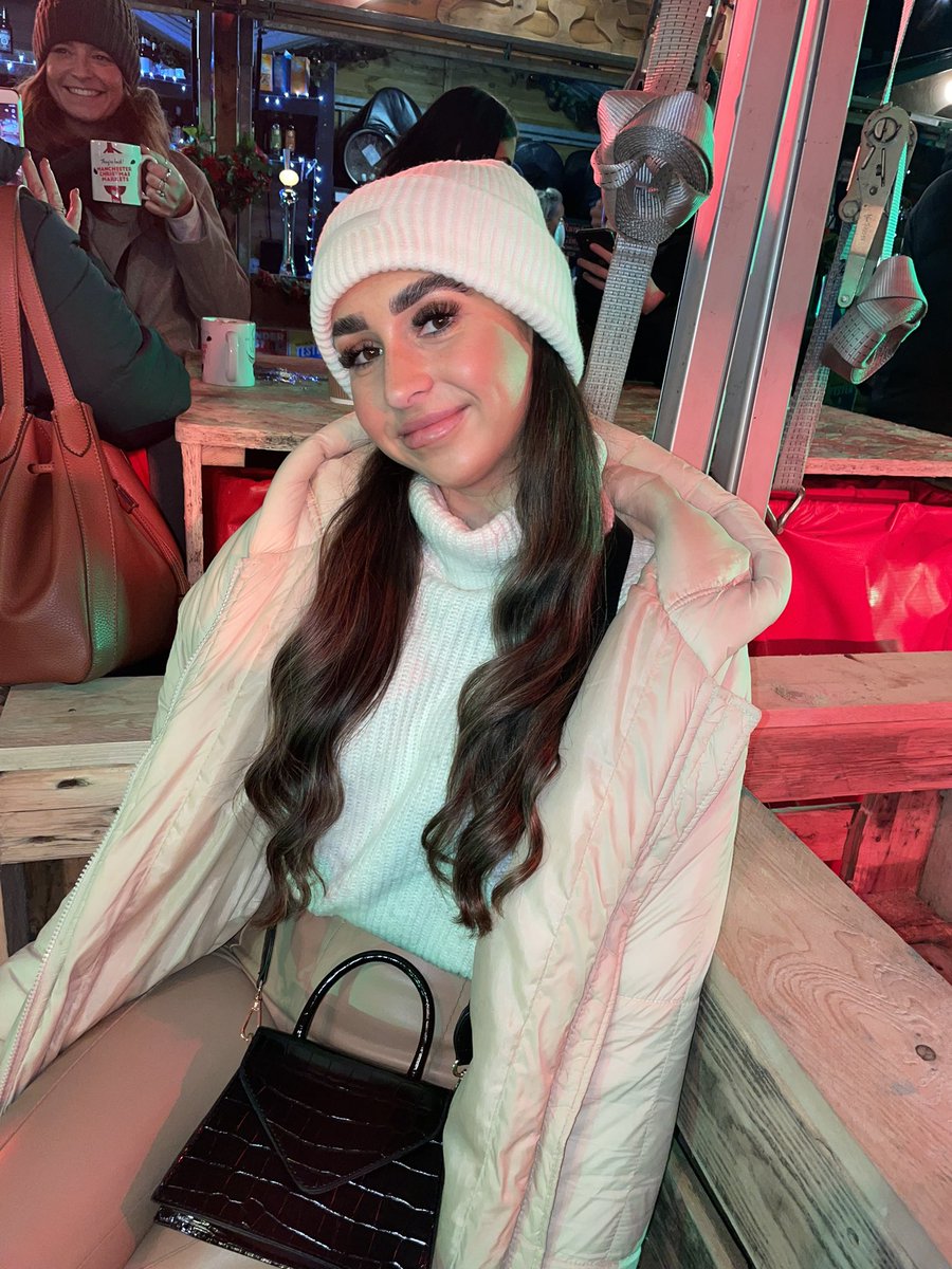 MissTect's tweet image. Enjoying the festivities 🥰🎄🎅🏼