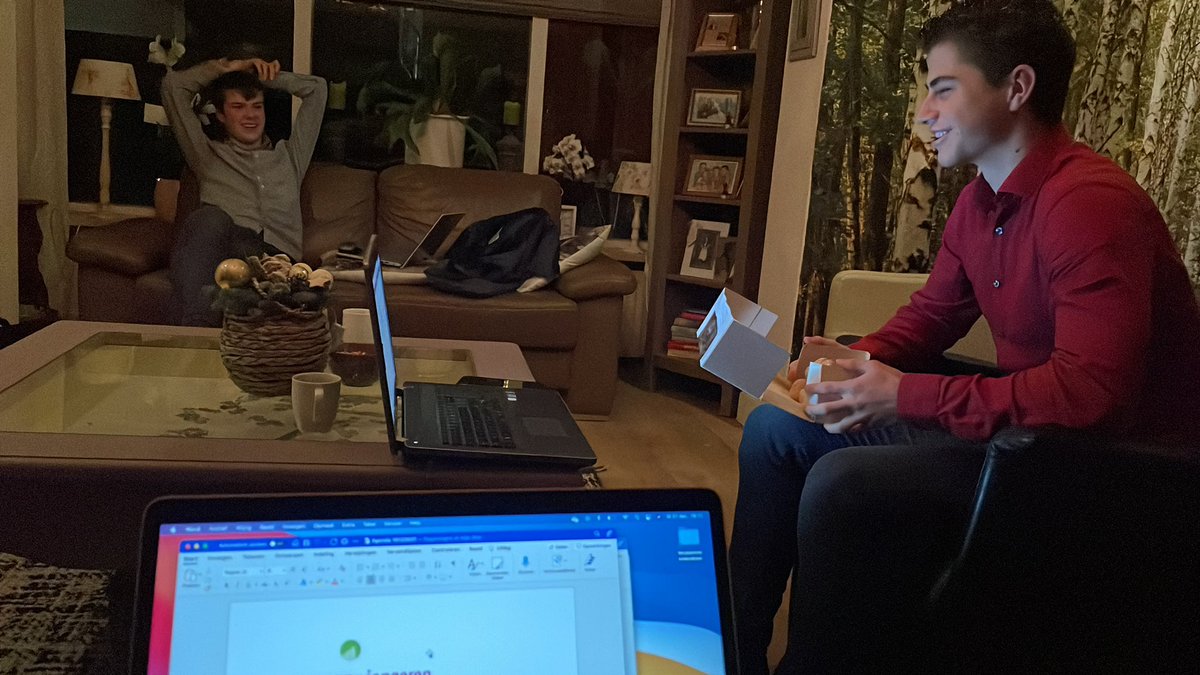 De laatste commissievergadering van het (bizarre) jaar 2021 is van start gegaan. 👍