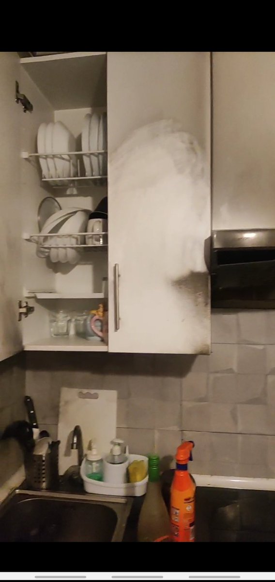 cantalo_TV's tweet photo. Un incendio en la casa del activista, Lázaro Mireles, daño su cocina. Mireles dice que los peritos apuntan a la posibilidad de que el fuego haya comenzado con alguna chispa que provenía del exterior de la casa. #Madrid #Cuba https://t.co/npTjC3ESIx