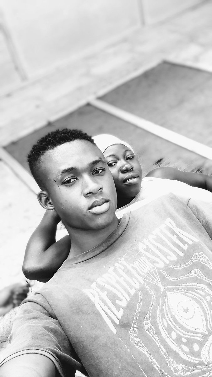 LordBurnner's tweet photo. @Lord_Rap_Burnner
The hustle na real so guys never slow. More money and more hitz to all upcoming artists. SHOW SOME LOVE 😍 https://t.co/Tm1CBcawvk