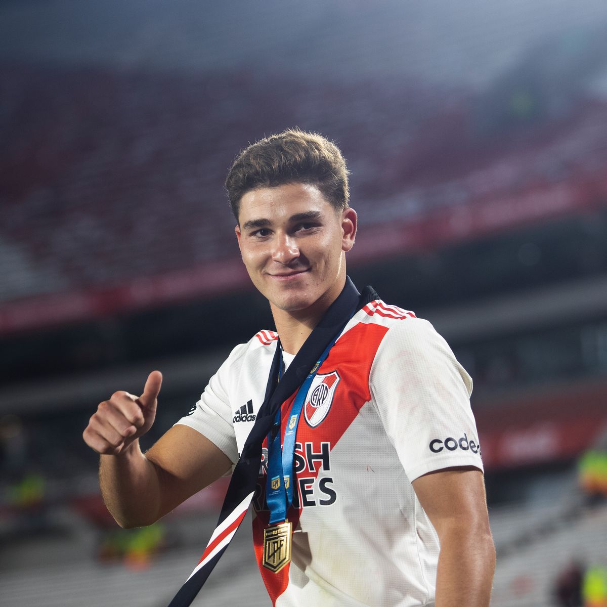 Nagaliga2's tweet photo. Manchester United Ajukan Tawaran Perdana untuk Julian Alvarez
#Alvarez
#JulianAlvarez
#manchesterunited
#PrimeraArgentina
#MUTV
#Nagaliga
#Nagaliga168 https://t.co/SXQLmNRFUh