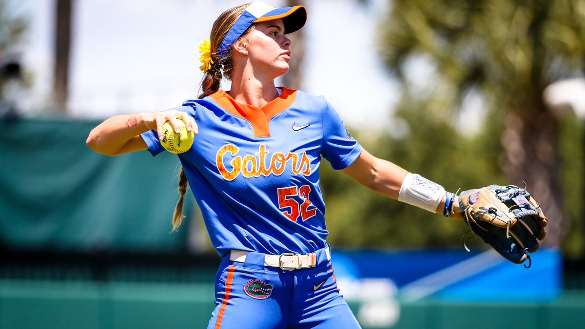 GatorsSB's tweet photo. 5️⃣2️⃣ Days‼️ #GoGators 

Who else is counting down to the 2️⃣0️⃣2️⃣2️⃣ season with us? https://t.co/875y9P4cIZ