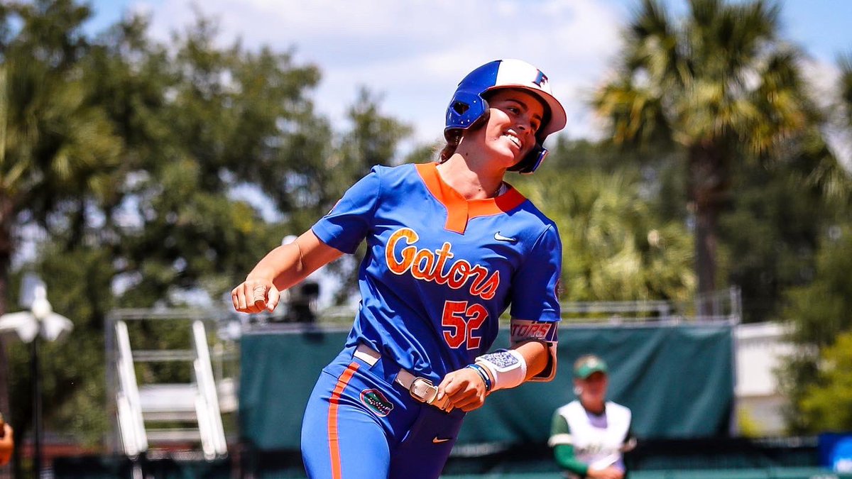 GatorsSB's tweet photo. 5️⃣2️⃣ Days‼️ #GoGators 

Who else is counting down to the 2️⃣0️⃣2️⃣2️⃣ season with us? https://t.co/875y9P4cIZ
