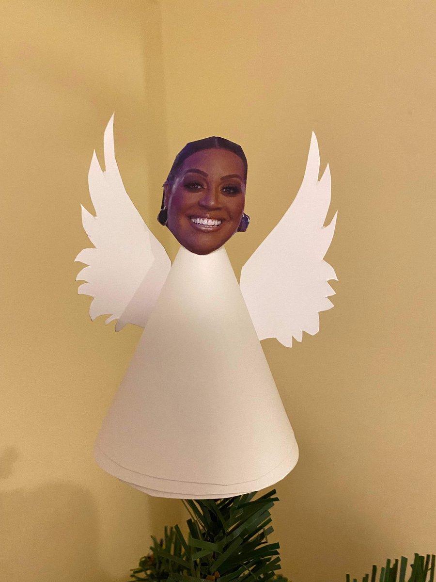 robynsheIdon's tweet photo. Hi @AlisonHammond we love u and dedicated our Christmas tree to you !! Xxx #icon #angel @thismorning https://t.co/iykQTxAHrR