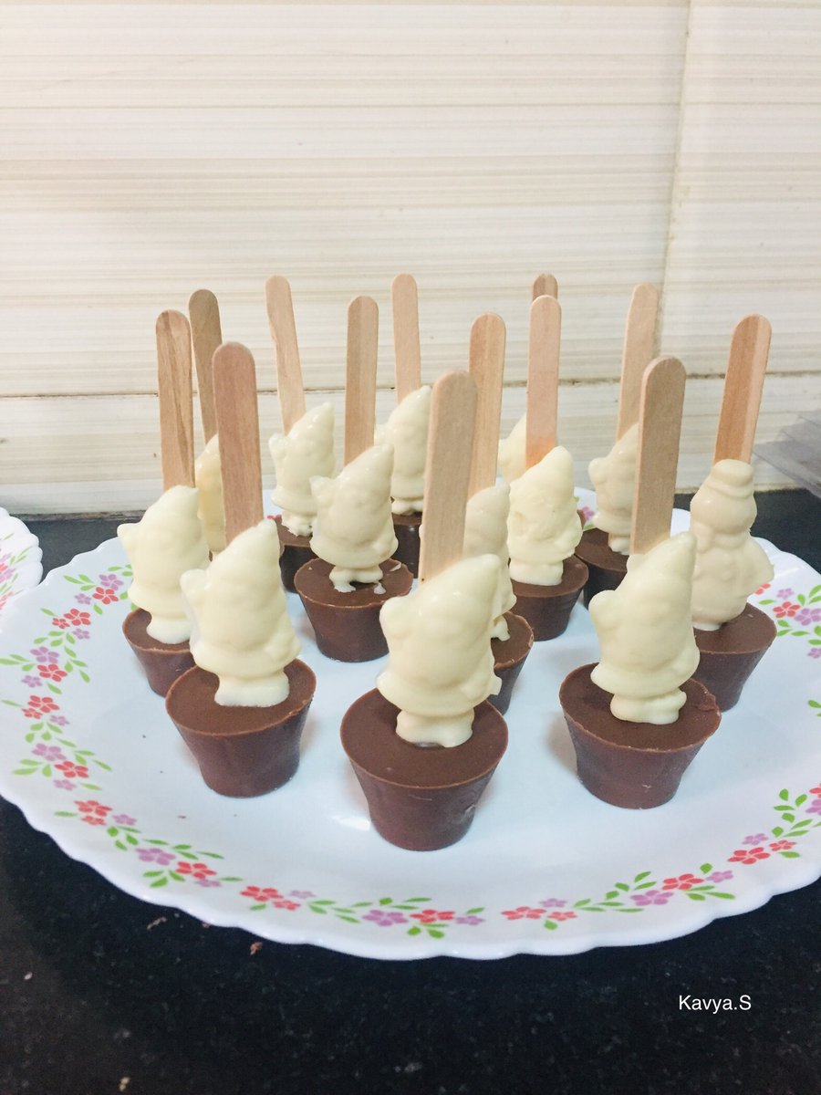 s_kavya's tweet photo. Hot #chocolate stirrer for cold weather 🥶 https://t.co/egrq8Nzuvt