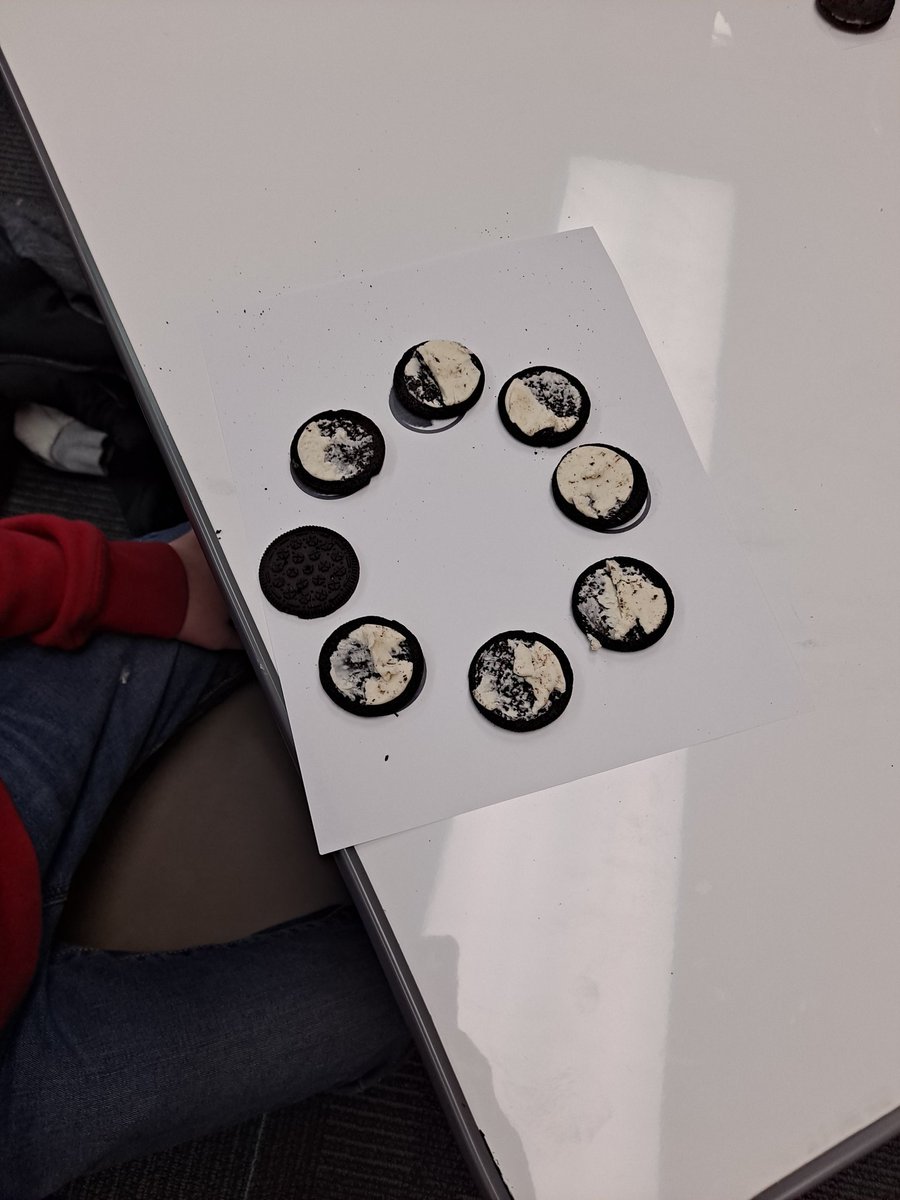 Mrs_KHef's tweet photo. The best part of our month-long moon phase observations... EaTiNg CoOkIeS!!! #1E1 #HefKids2022 @WestLakeElem https://t.co/HjqnREJtYb