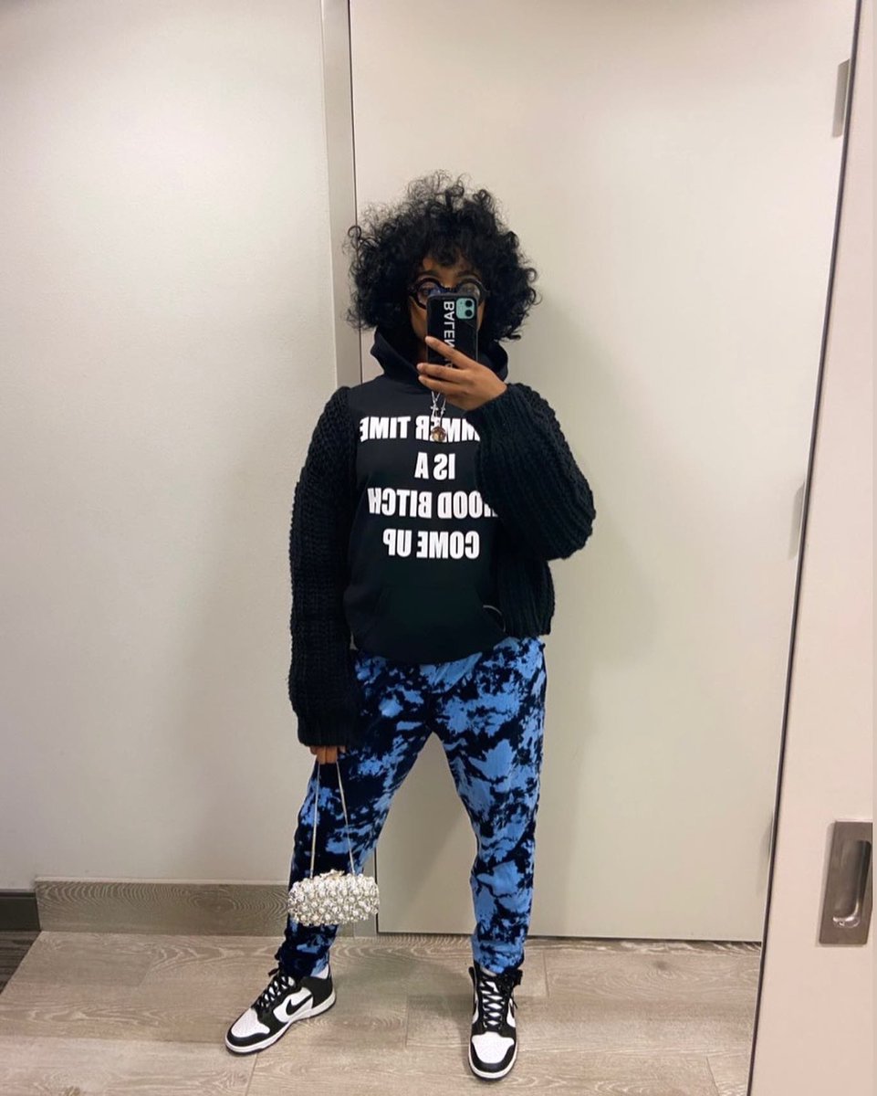 heysobre2's tweet photo. Get fly it you not a BM ❤️ #HOODIESDROPPINGSOON! #TOOSOO ! https://t.co/w0a0XW2KCs