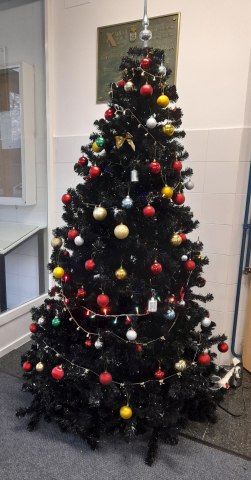 ies_decacheiras's tweet photo. BOAS FESTAS E FELIZ ANO!! https://t.co/mLFHLVv3wZ