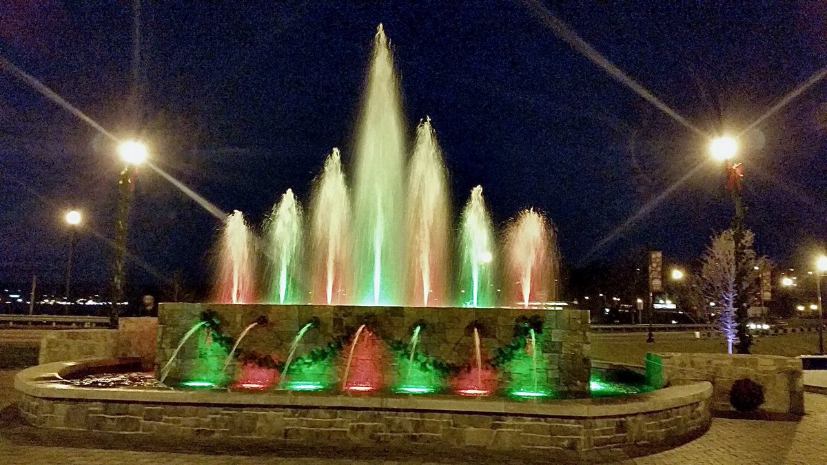 Happy Happy Holidays from all of us at Delta Fountains, to you! 🎁🎉