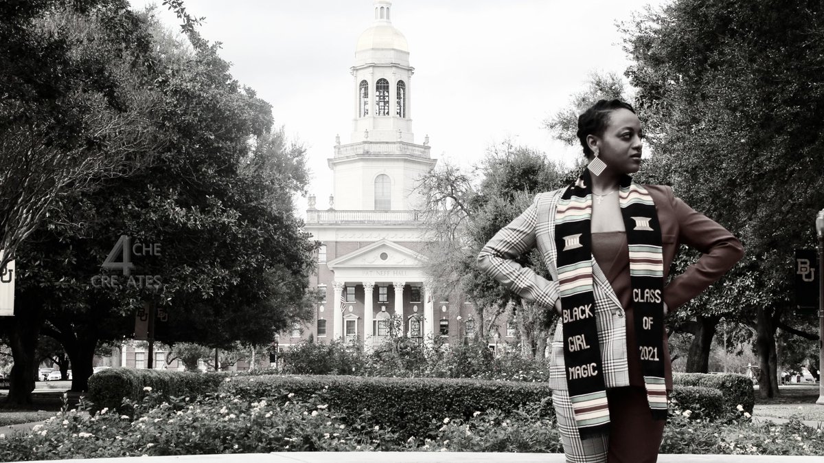 4cheCreates's tweet image. Congrats again to all the December graduates!🎓🎊🎊