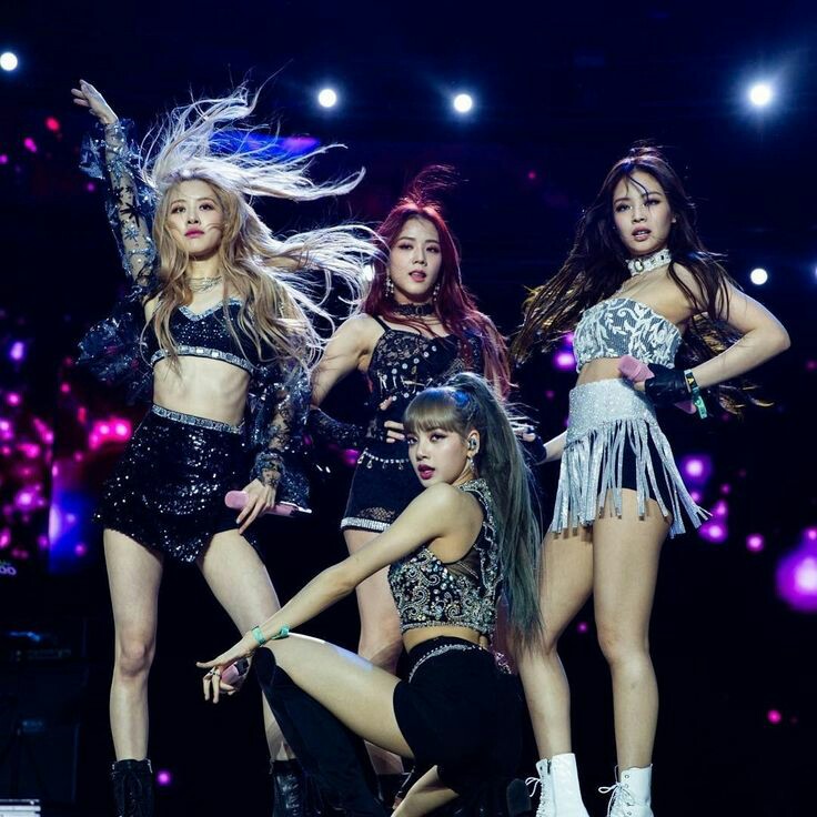 chealisoonnie's tweet photo. از اشتباه کمپانی
تا کینگ کویین کیپاپ~✨

@BLACKPINK
@weareoneEXO https://t.co/Q881T4xKnZ