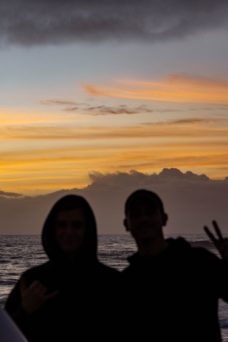 Diegodn1998's tweet photo. Con los muchachos viendo el sunset https://t.co/n0LNSETU3Z