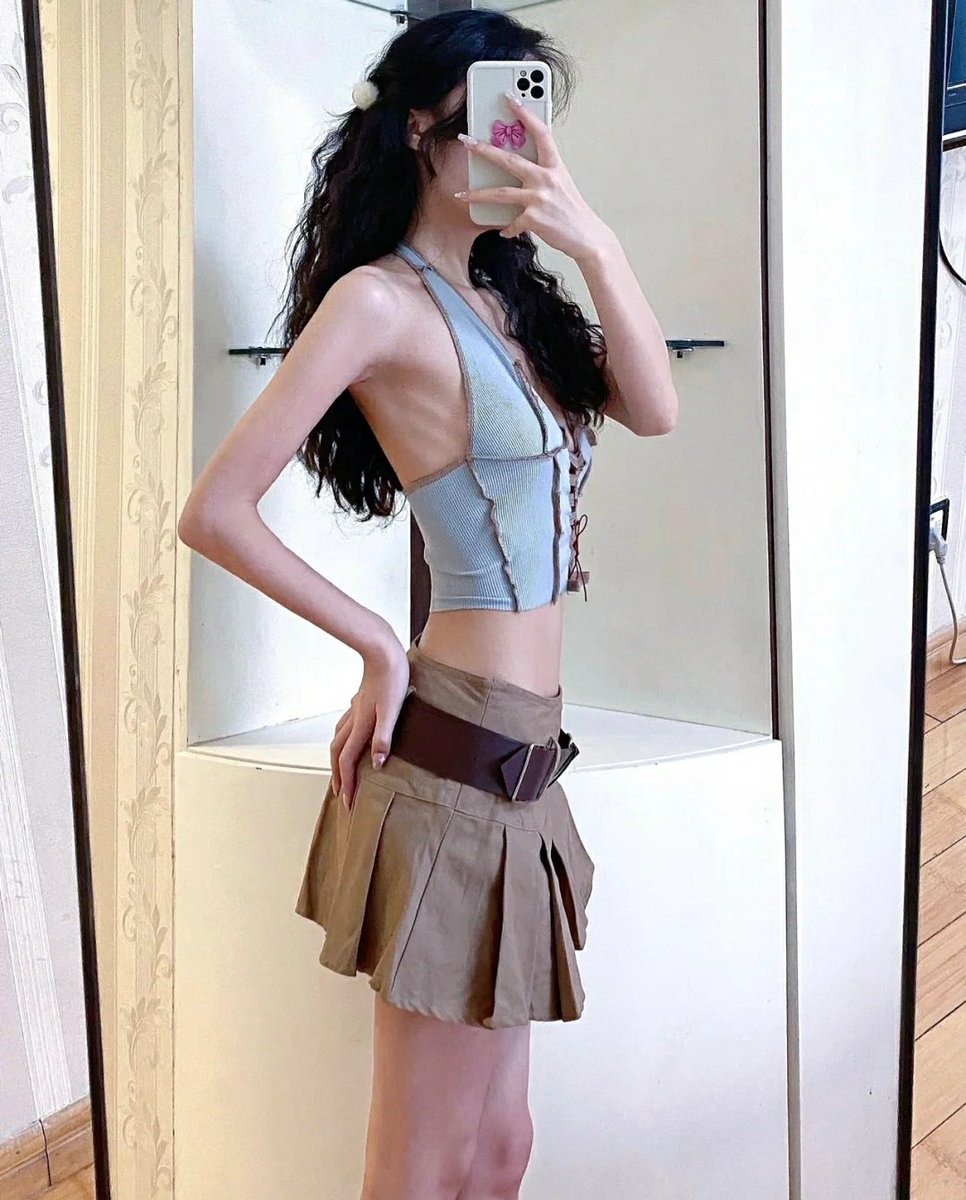 thinspo_k's tweet photo. Height: 165 cm / 5'5"
Weight: 39 kg / 86 lbs
BMI: 14.3 https://t.co/kA5YUftEmR