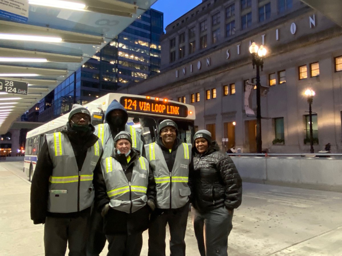 BOMAChicago's tweet photo. We're proud to partner w/ CleanSlate to support our Downtown Ambassador program through a Back to Business grant. Ambassadors circulate downtown streets, offer a friendly welcome, report cleanliness problems &amp; be extra eyes/ears on safety issues in December. https://t.co/7OZUXIN06i