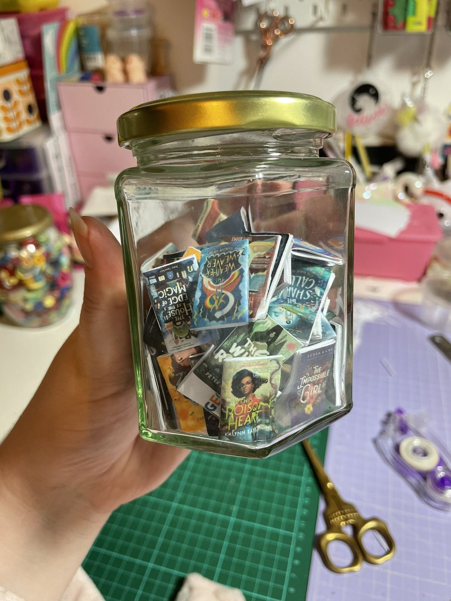 Betty 🌈 tweet media