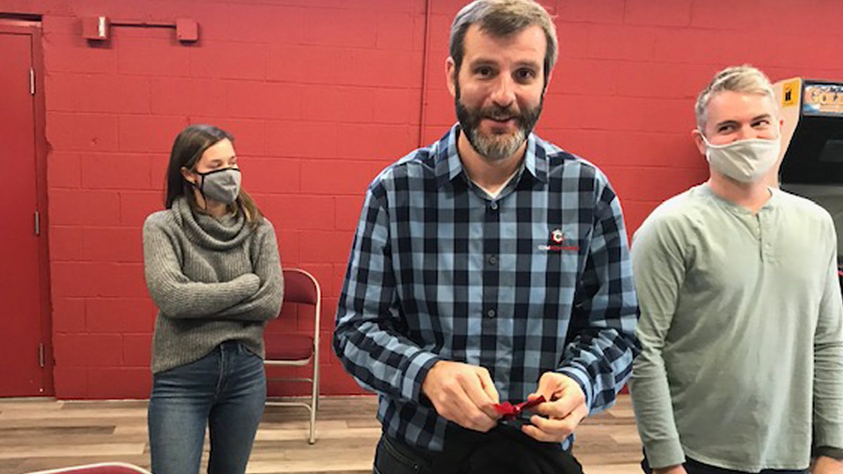 ComResource_Inc's tweet photo. Whether assembling gifts for Faith Mission residents or Ronald McDonald House Charities of Central Ohio families, our people are always ready to help. Thanks to our volunteers who have joined ComResource in lifting the spirits of others during this challenging holiday season. https://t.co/4jS5hU61po