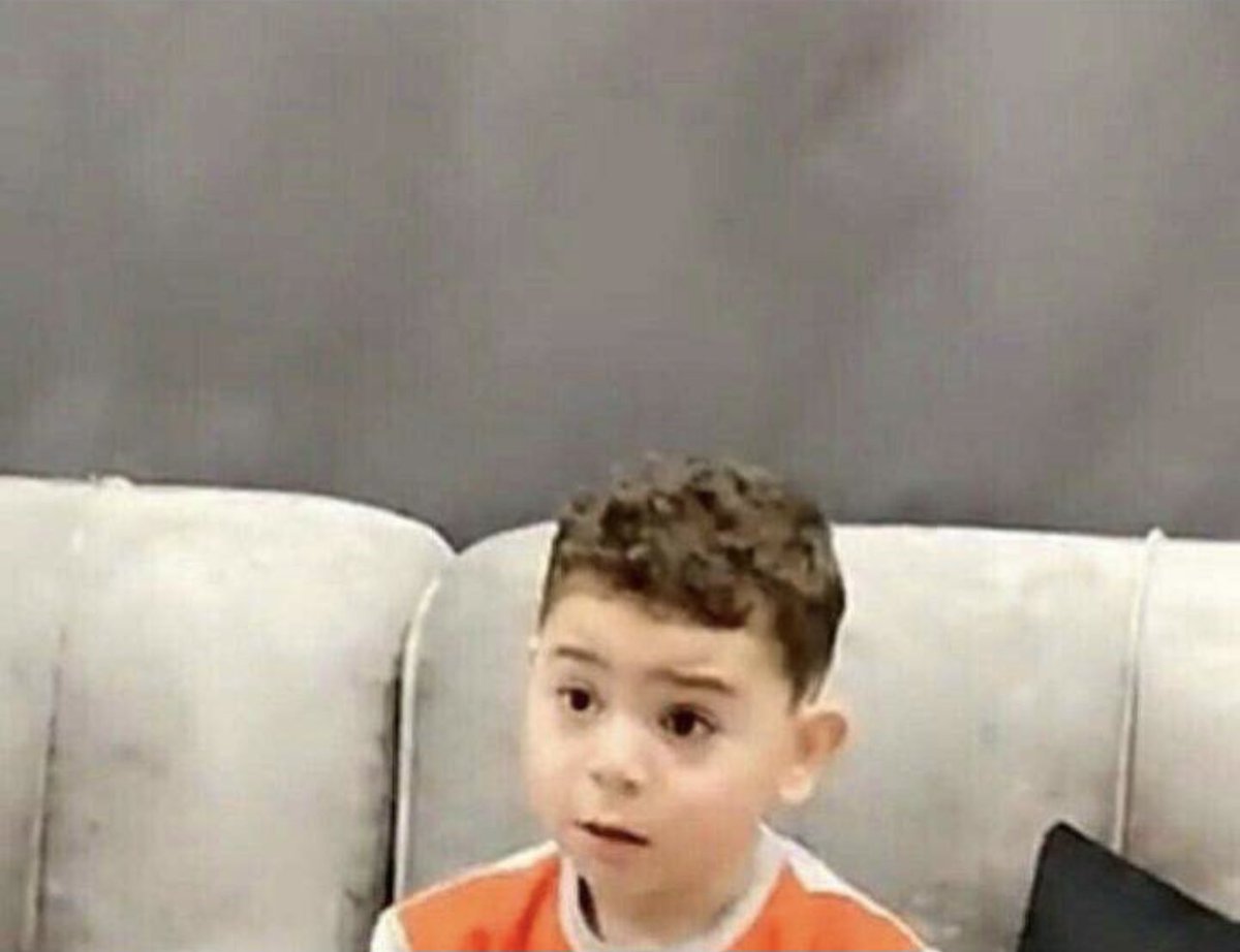 RashedAlsayed1's tweet photo. لما تصحيك الساعة ٤:٠٠ الفجر و تحكيلك احنا ليش بطلنا زي الأول https://t.co/wHApEPWdxw